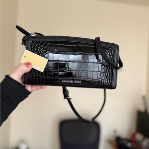 NWT Michael Kors snakeskin design crossbody bag in black / silver hardware